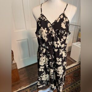 SHEIN Plus Floral Print Surplice Neck Cami Dress Black and White Multi NWOT 1XL